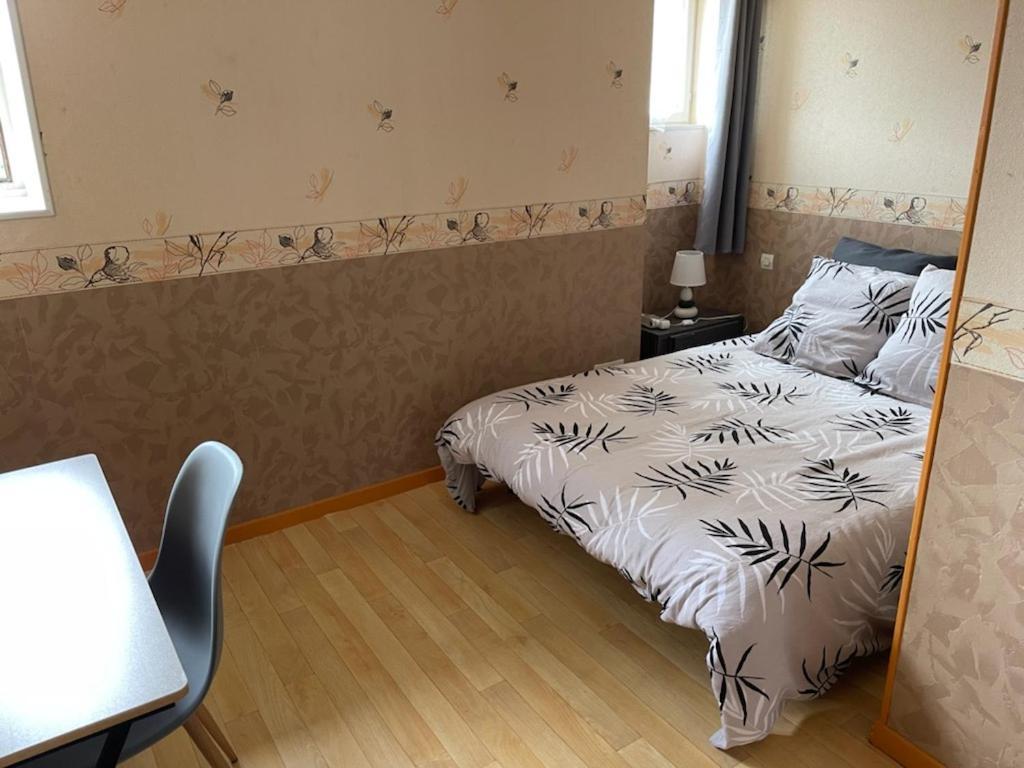 Chambre double avec WiFi châtellerault Extérieur photo